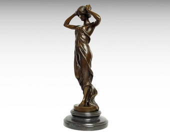 Sculpture en bronze d'une belle nymphe, grande figurine sur un socle en marbre, sculpture d'art de style classique, idée cadeau design d'intérieur, statue en bronze