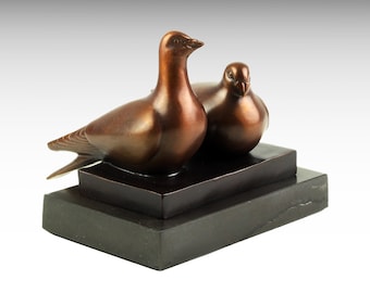 Pigeon Bronze Sculpture Modern Bronze Statue on Marble Base, Two Pigeons Animal Art Figurine, Dove Couple Bird Sculpture Interior Design Gif