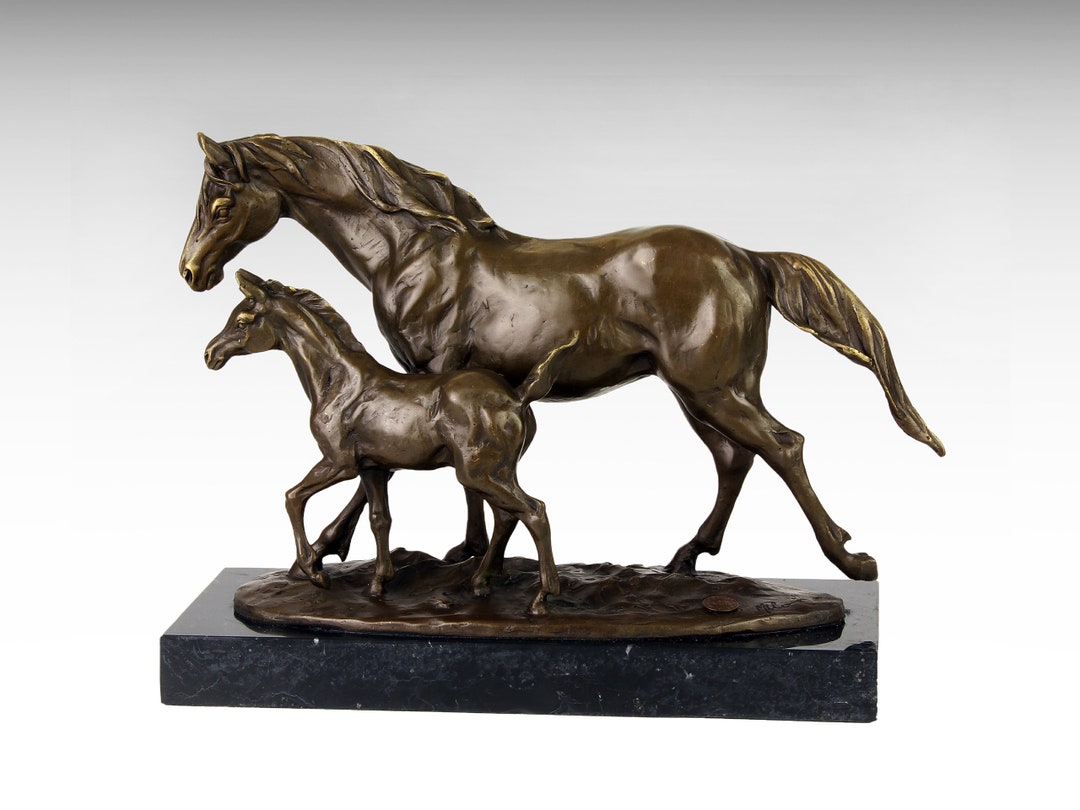 Large Bronze Sculpture of Horse and Foal on Marble Base, Horses Bronze
