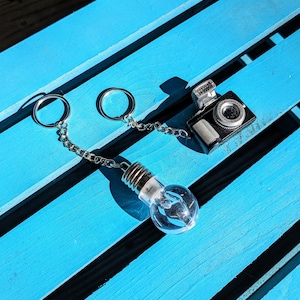 Camera and Lightbulb Keychains, Flashing Camera, Light Up Keychain, Rainbow Light, Lights and Sound, Cool Keychain
