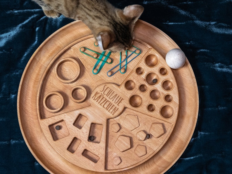 Activity Board für Katzen aus Holz, Spielbrett, Intelligenzspiel, Fummelbrett, Futterspielzeug Bärchenboard Bild 8