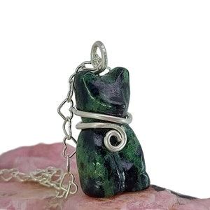 Zoisite bear necklace, teddy bear pendant gemstone, crystal bear pendant, customizable animal jewelry, hand-carved bear in precious stone