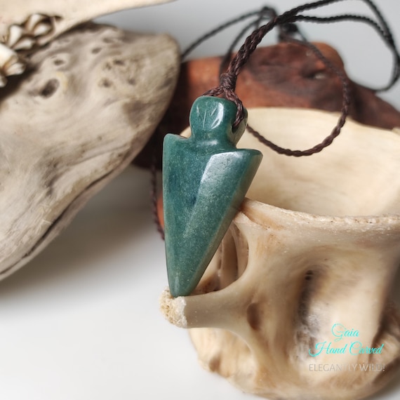Blue Jade and Sandlewood Tassel Necklace – Wallis Designs