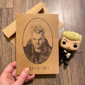 Cartão de felicitações 'DAVID' para meninos perdidos / cartão de impressão de arte original / Kiefer Sutherland / cartão para meninos perdidos / cartão de vampiro / presente de amante de terror / fã de filmes dos anos 80