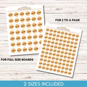 Puede incluir: Se muestran dos hojas de marcadores de bingo. Cada marcador es un c&iacute;rculo beige con un cuadro de texto rectangular marr&oacute;n y rojo. El texto dice "Bingo Markers". Una hoja est&aacute; etiquetada como "For Full Size Boards" y la otra "For 2 to a Page". El texto "2 Sizes Included" est&aacute; en la parte inferior.