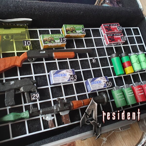 Resident Evil 4 Collector's Attache case XL Leon S. Kennedy - Gamer decor for Resident Evil 4 fans