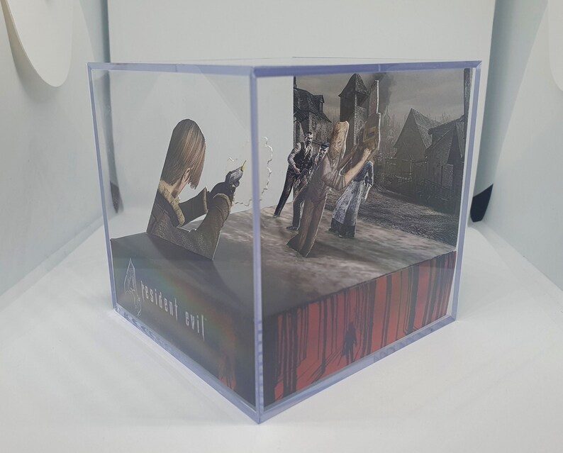 Resident Evil 4 Leon S. Kennedy in El Pueblo Cube Diorama