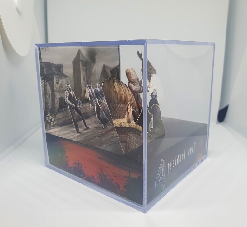 Resident Evil 4 Leon S. Kennedy in El Pueblo Cube Diorama