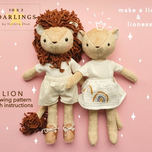 Puede incluir: Un patrón de costura para hacer un león y una leona de peluche. El patrón incluye instrucciones y se llama "10 x 2 Darlings" de Victoria Zhuk.