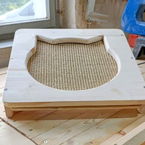 Scratching board for scratching, claw care board