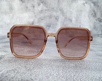 Lunettes de soleil carrées surdimensionnées des années 70 pour femmes, verres dégradés marron, cadre beige, festival rétro, lunettes de soleil bohèmes, hippie, cadeau d'anniversaire pour les mères