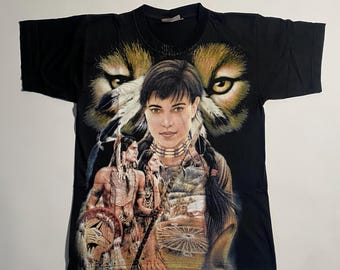 Camiseta vintage de los años 90 con estampado nativo de lobo gráfico, camiseta de arte tribal The Big Apple Explorer, gráfico de atrapasueños de doble cara, tamaño pequeño