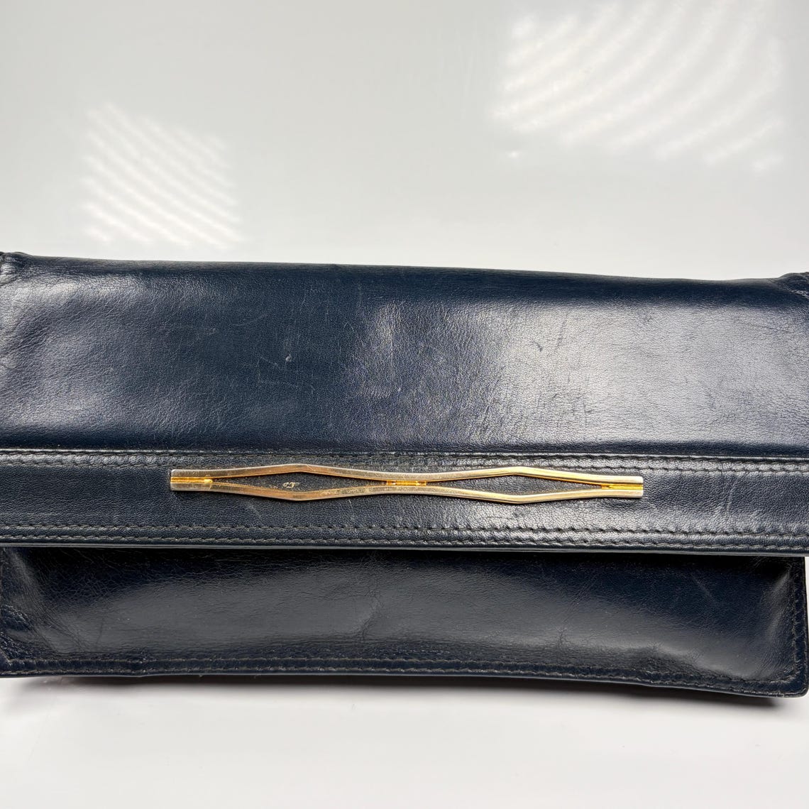 Vintage Navy Blue Leather Clutch Bag Gold Chain Evening Purse 80s Envelope Handbag Retro Shoulder Bag, foto 2 di 5