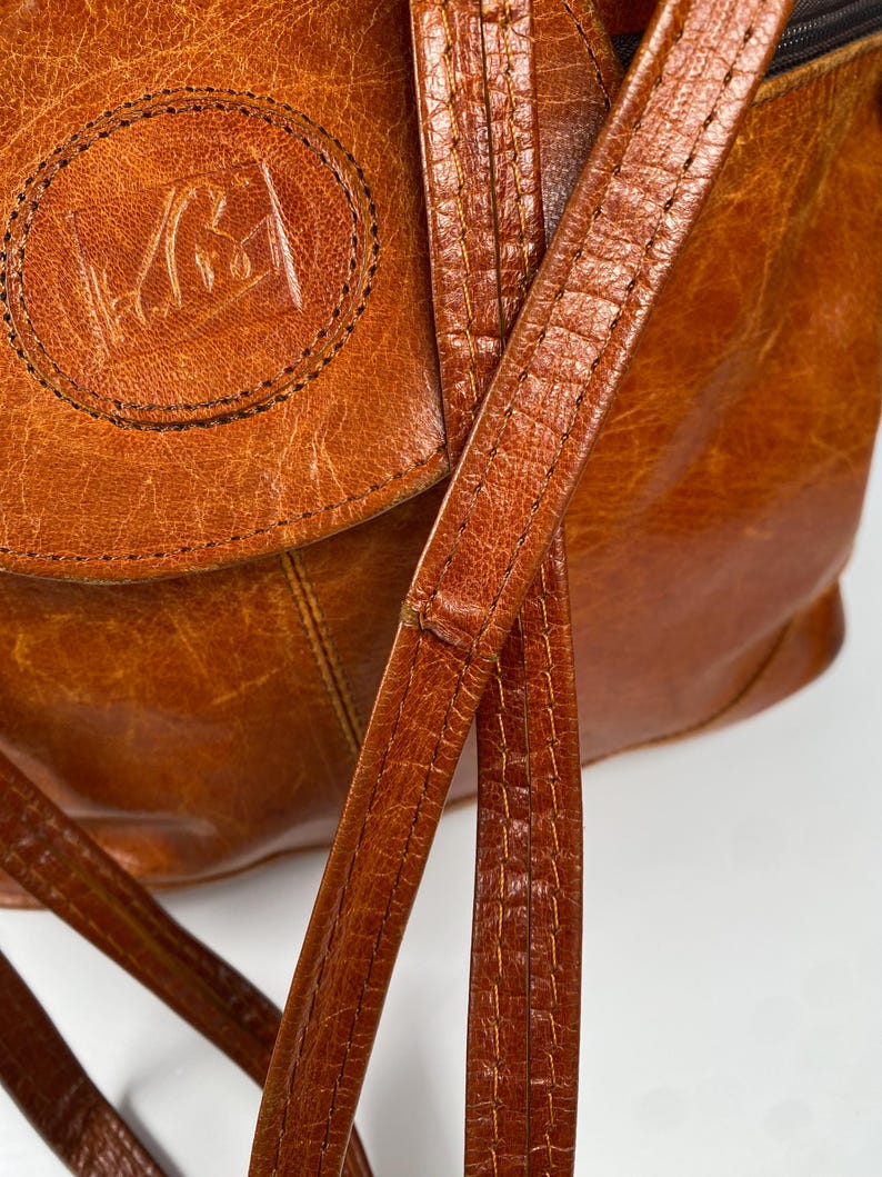 Vintage Brown Leather Handbag Cognac Leather Shoulder Bag Classic Leather Satchel 90s Vintage Leather Purse Everyday Bag image 4