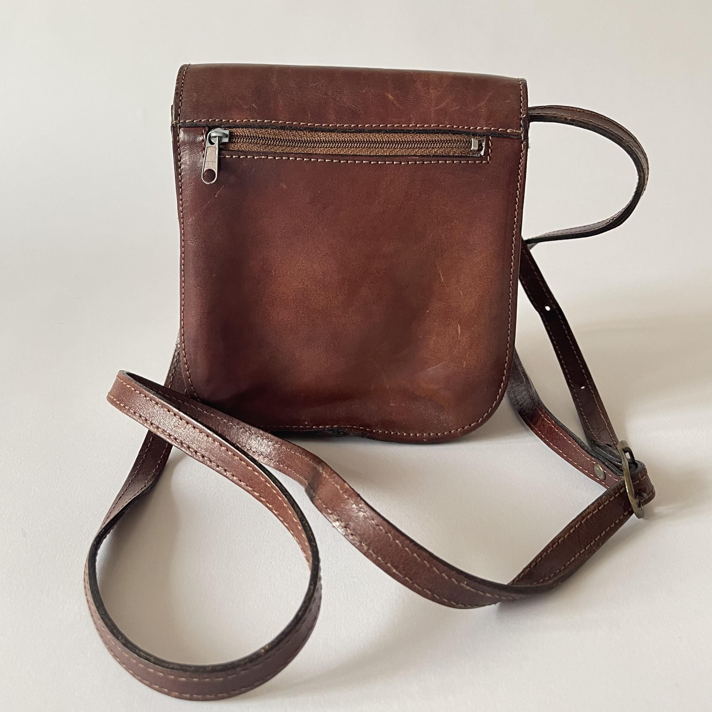 Vintage 80s Pettinati Valter Italian Leather Saddle Crossbody Bag 