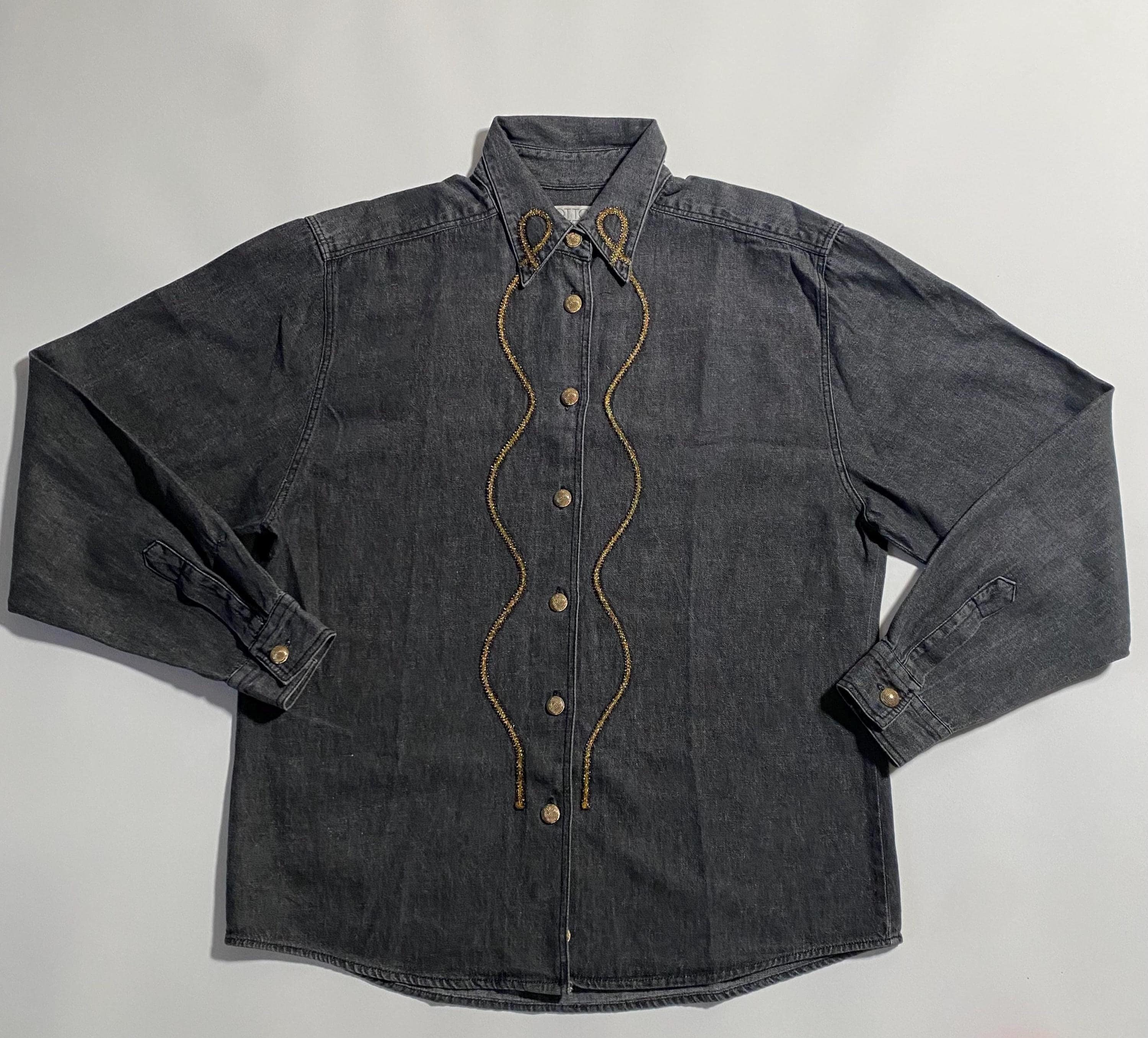 Chemise noire avec poignets brodés I.Code