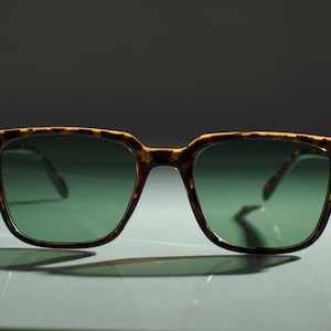 Green Square 70s Mod Sunglasses Green Lense Tortoise Shell Frame Shades Bohemian Hippie Festival Men Women Sunglass Christmas Gift