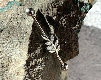 Piercing d'haltères industriel Leaf : bijoux d'oreille d'échafaudage gothiques en argent