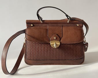 Vintage 70s LC Brown Doctor Bag Faux Leather Crossbody Top Handle Woven Panel Detail Retro Purse For Women Everyday Accessories Gift For Her
