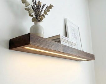 Estante flotante de madera con luz LED: estante de pared moderno