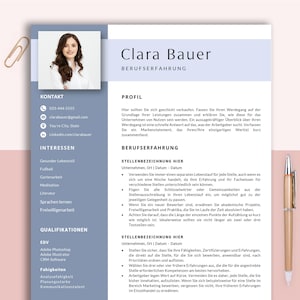Może przedstawiać: Szablon CV w jasnoniebieskim kolorze z fotografią kobiety w lewym górnym rogu. CV zawiera sekcje z danymi kontaktowymi, zainteresowaniami, kwalifikacjami i doświadczeniem zawodowym. Tekst "Clara Bauer" znajduje się na górze strony.