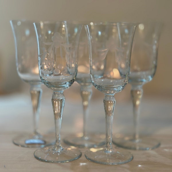 Colony Vintage Etched Glasses - Set of 5 (3 Water Goblets 2 Wine Glasses)