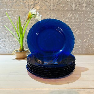 Bormioli Rocco Italy, Blown Glass Vase, Blue Flower Shaped Foot