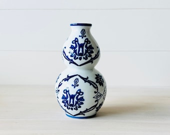 Bombay Blue and White Bud Vase