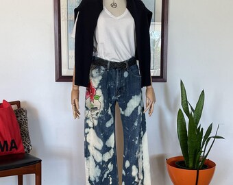 Upcycled Levis 505 Jeans: Tie Dye with Painted Skull and Rose (W34 L32)