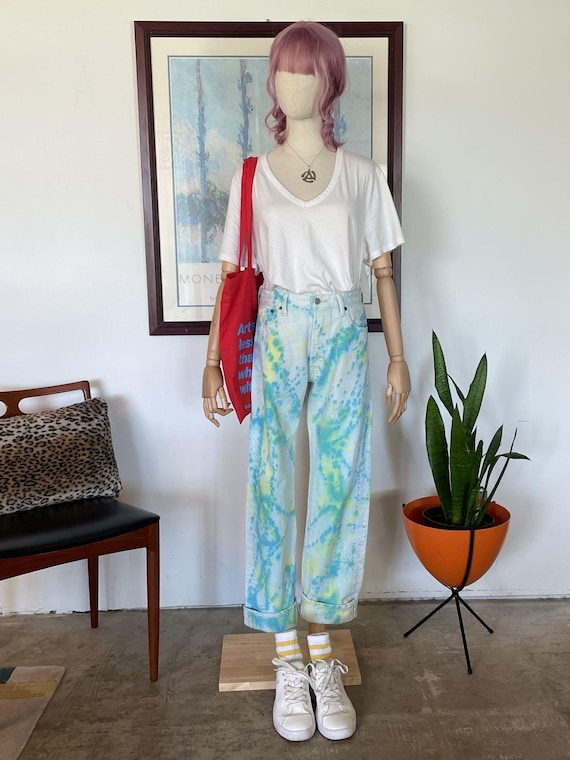 Thrifted Levis 501 Jeans: Tie Dye With Blue and Yellow (W31 L34 