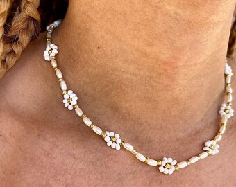 White Flower Beaded Necklace