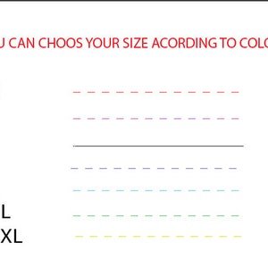 Op de afbeelding: Een grafiek die verschillende maten en hun bijbehorende kleuren laat zien. De kleuren zijn rood, paars, zwart, blauw, turquoise, groen en geel. De maten zijn XS, S, M, L, XL, XXL en XXXL.