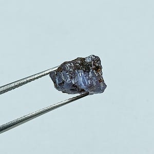 Raw Tanzanite Gemstone: Natural Rough Crystal from Tanzania (7mm, 5ct Approx.)