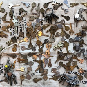 Paquete de llaves antiguas
