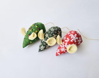 Set of 3 Christmas print cat toys, gingerbread print, snowflake print, Christmas light prints, cat nip filled toys, gift for cat, mouse toys
