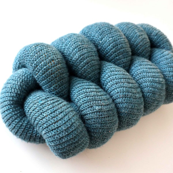 CROCHET PATTERN knot pillow Brina