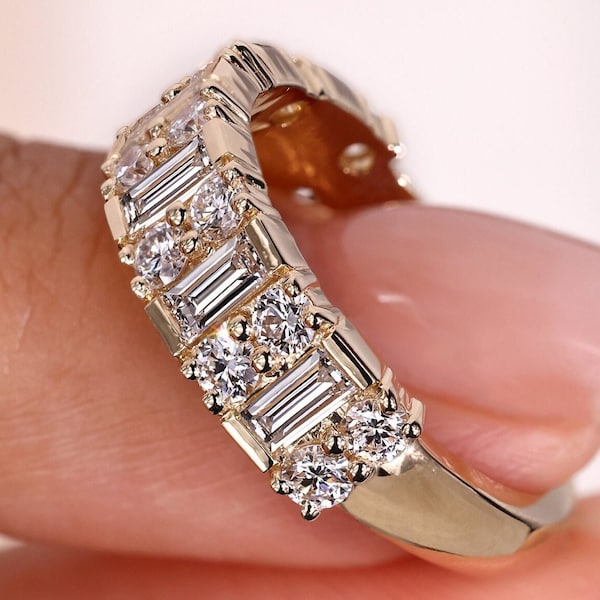 Lab Grown Diamond Wedding Band: Baguette & Round Cut, Vintage Style