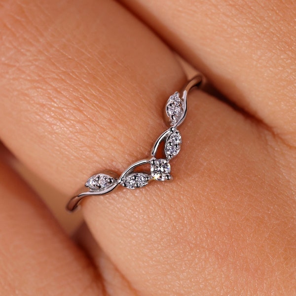 Curved Lab Grown Diamond Wedding Band: White Gold Leaf Design