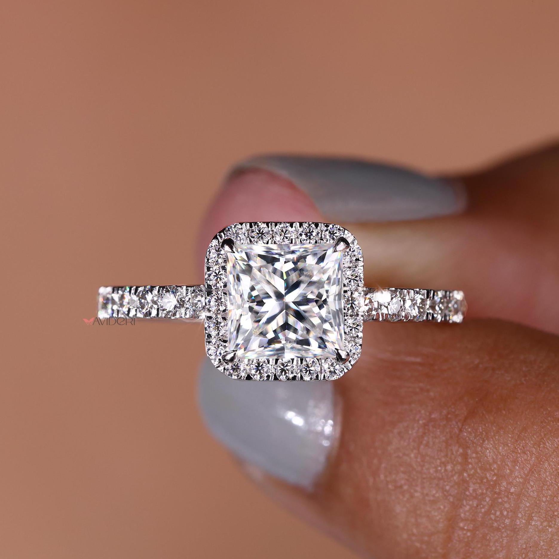 Anello Uomo Moissanite Taglio Asscher 3ctw &ndash; Placcato Oro Bianco 14k, Argento 925, VVS1