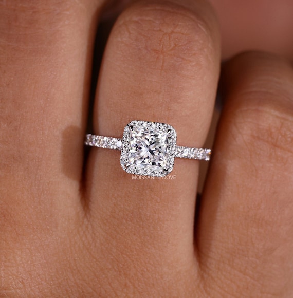 Princess cut halo setting outlet