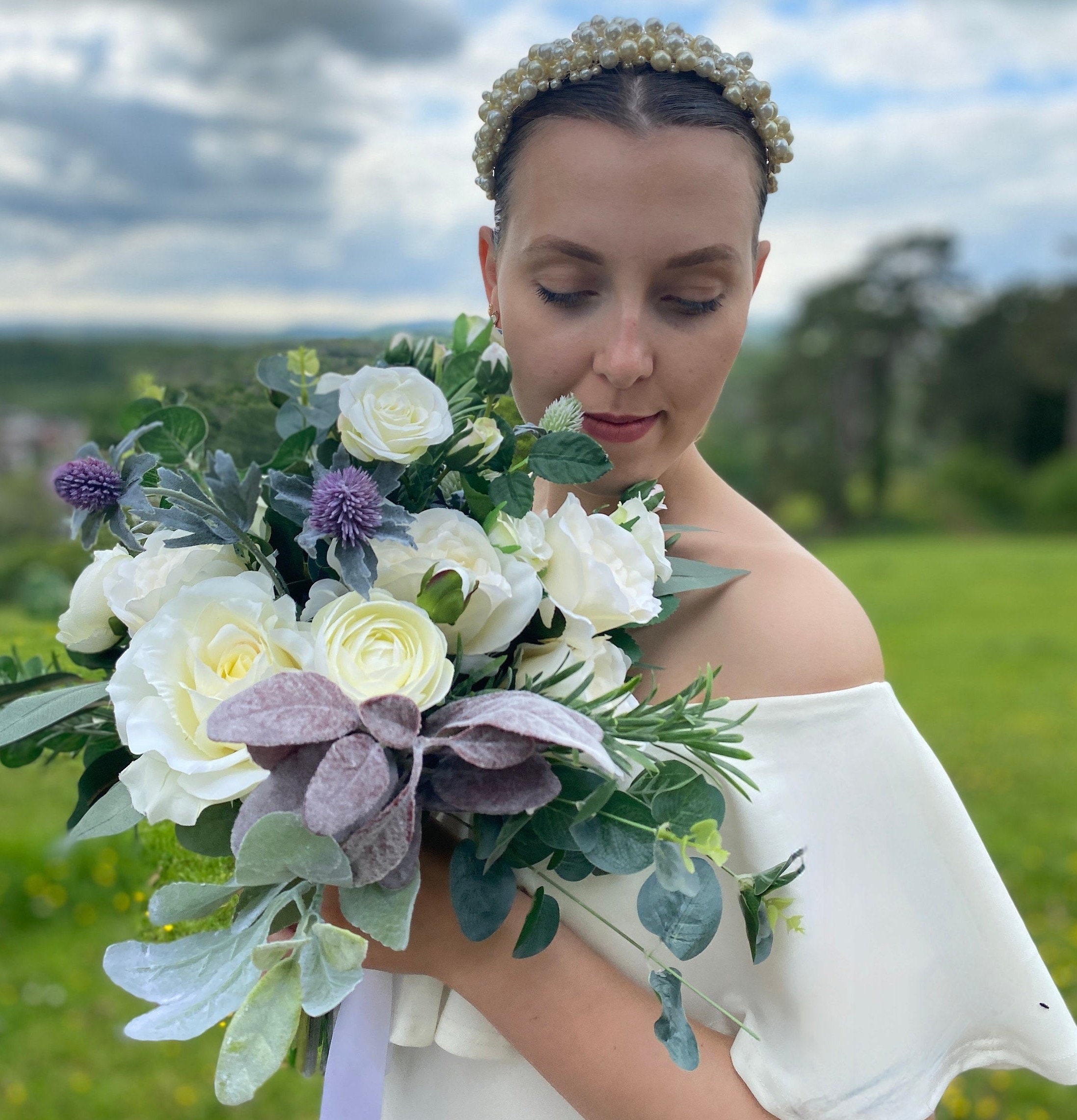 white lilac bouquet
