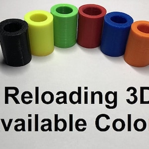 Pode incluir: Uma seleção de componentes de recarga impressos em 3D em várias cores, incluindo preto, amarelo, verde, vermelho, azul e laranja. Recarga 3D Cores disponíveis
