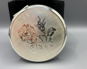 Estuche compacto Stratton chapado en plata