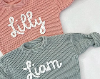 Pull prénom brodé à la main personnalisé, pull bébé personnalisé avec nom, cadeau nouveau-né pour nouvelle maman, cadeau nouveau-né pour bébé filles garçons