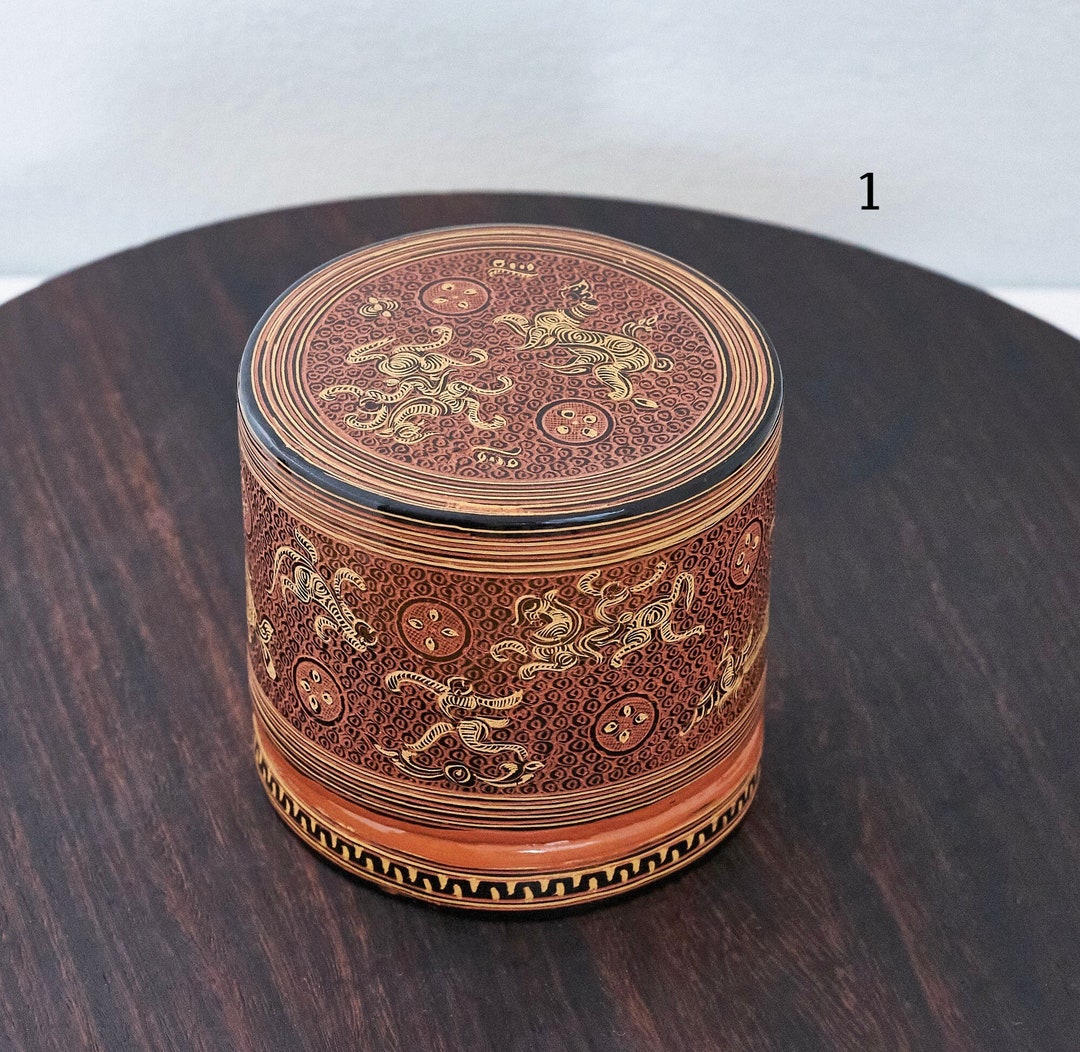 Vintage Lacquer Box a Betel Kun-it Box Lacquerware Burma Vintage Lacquer Box a Betel Kun-it Box Lacquerware Burma