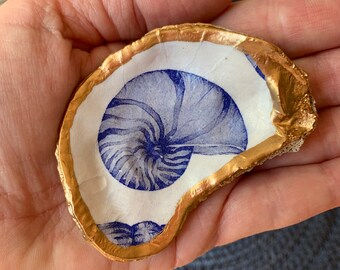 Oyster Shell Trinket Dish Blue and White Shell Pattern