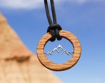 Collier montagne, fait main, pendentif en bois