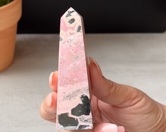 Unique Peruvian Rhodonite Obelisk with Shimmering Manganese inclusions | Pink Rhodonite Tower from Peru