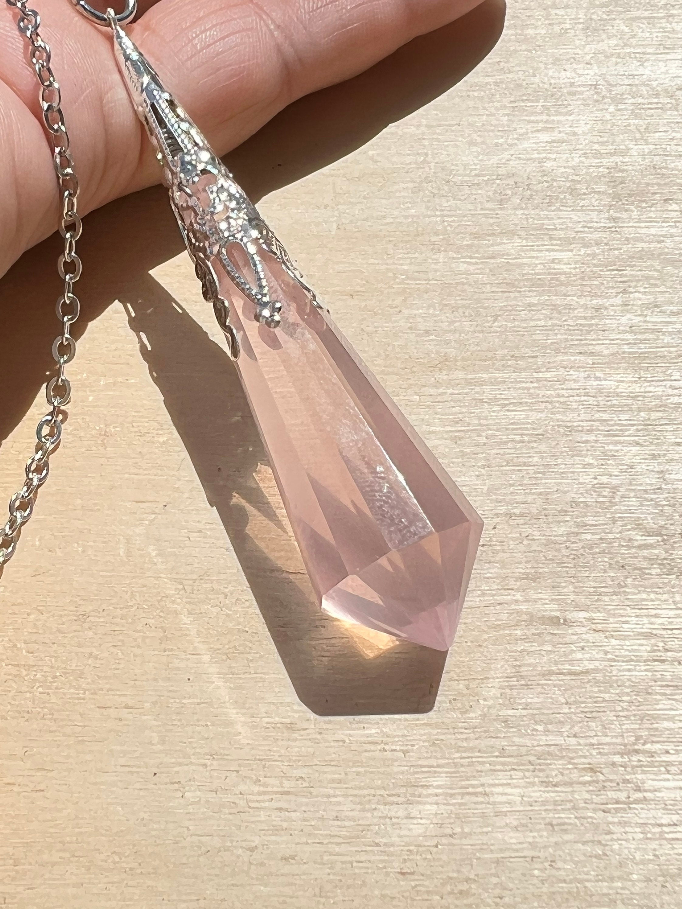 Superbe pendule Vogel en quartz rose Cristal de radiesthésie