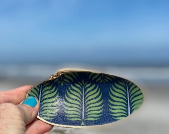 Authentic sunray venus clam shells decoupage